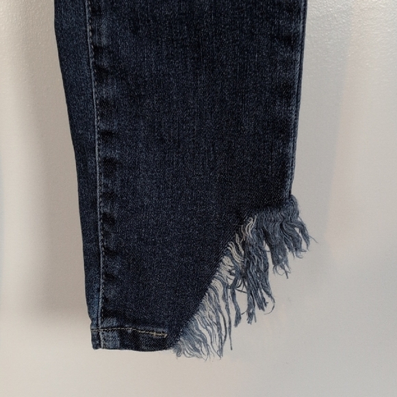 Judy Blue Distressed Skinny Fit Jeans - Picture 7 of 16